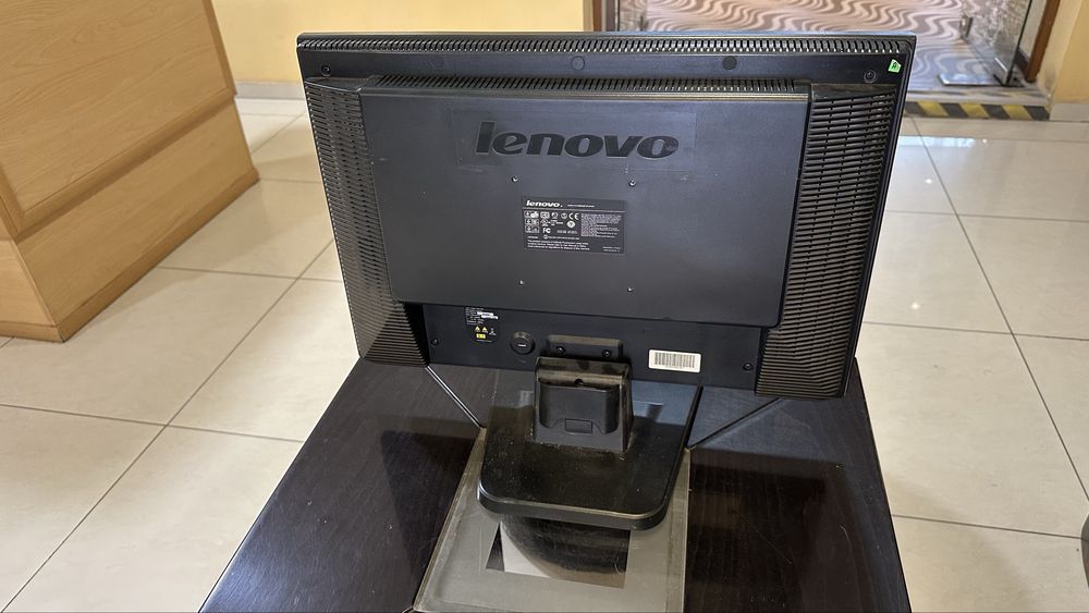 Монитор Lenovo ‘22. Лек проблем