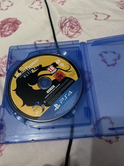 Vand doua jocuri la un pret foarte bun