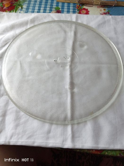 Тарелки бу для микроволновок.