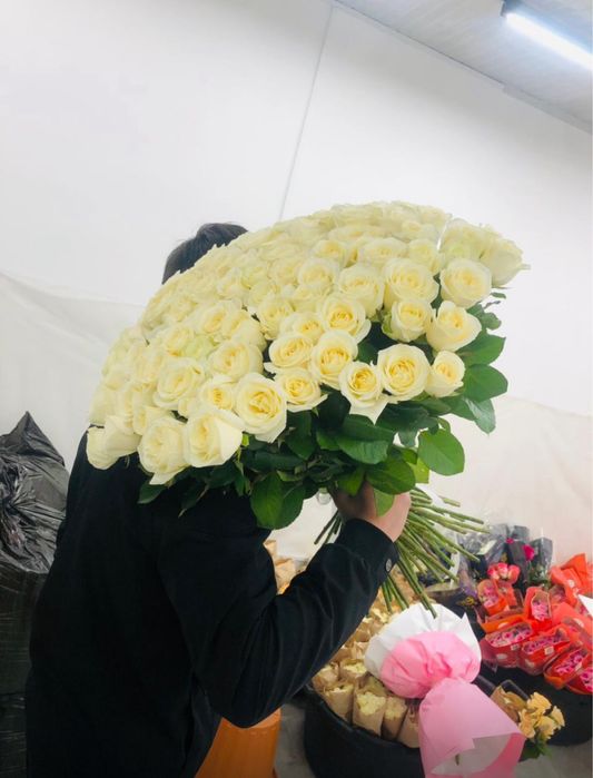 51 штук роза 14990