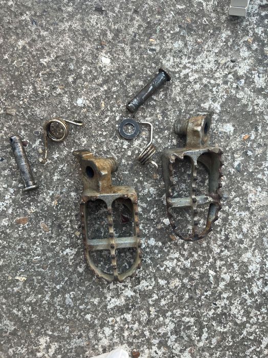 Продавам части за Gas Gas