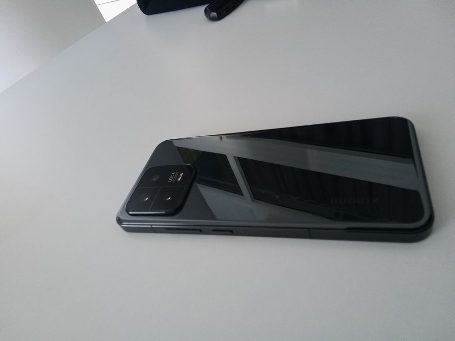 Xiaomi 13 12/256 гб