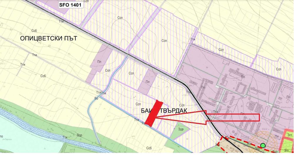 Парцел в с. Петърч подходящ за застрояване на производствени сгради