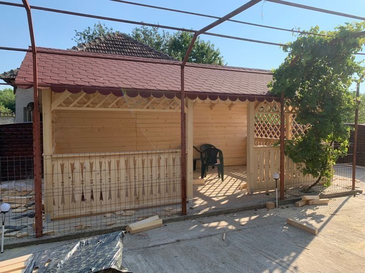 Vând si confecționez foișoare din lemn