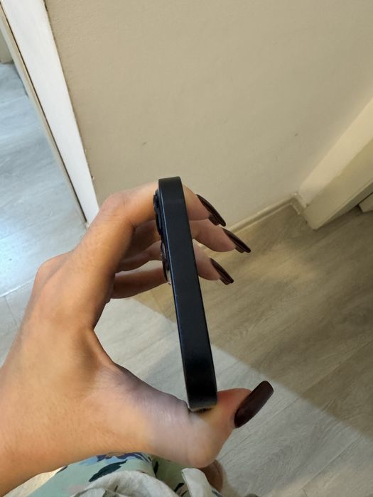 Продам Iphone 13 128 gb, midnight blue