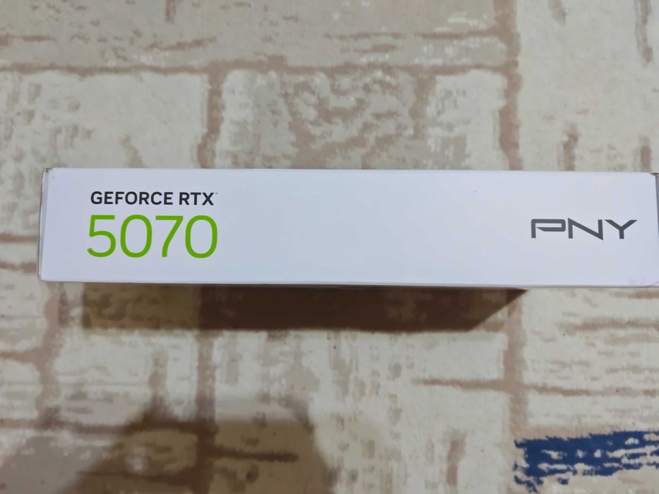 PNY GeForce RTX 5070 OC Triple Fan