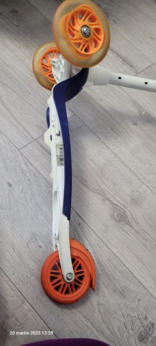 Trotinetă pentru copii