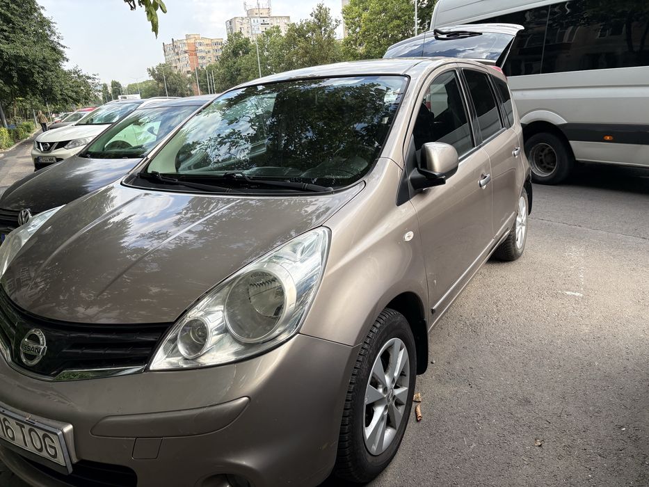 Autoturism auto