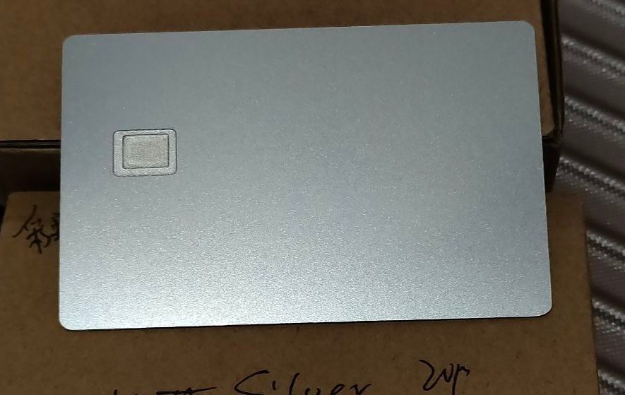 Metal karta metal card
