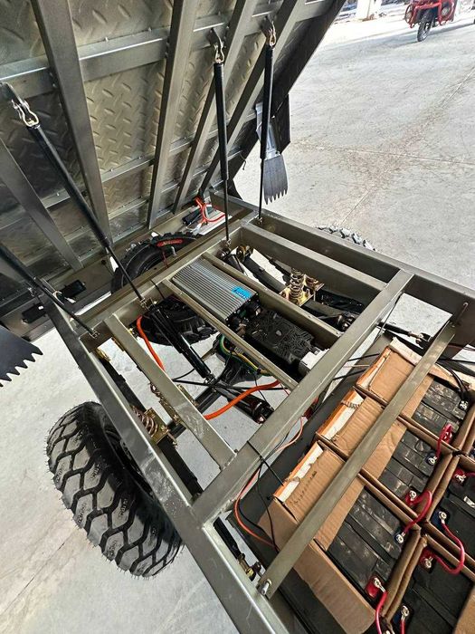 Трицикл грузовой с кабиной