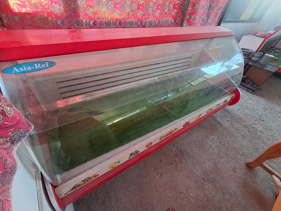 Vitrina holati ideal ishlab turibdi