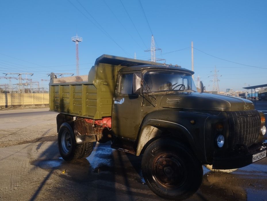 Продаётся Зил самосвал