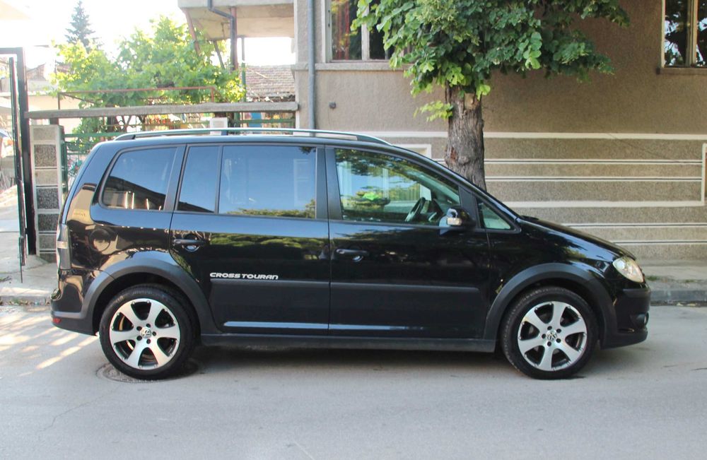 VW Touran Cross  2.0 TDI   6+1 места  нов внос - ЛИЗИНГ