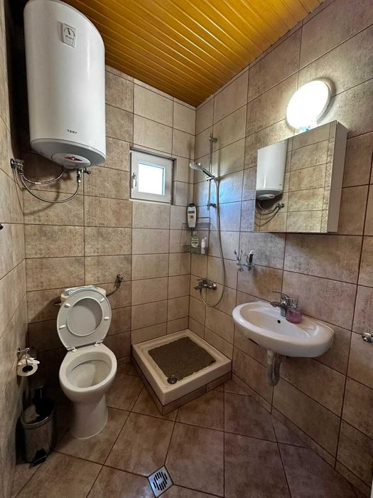 Къща в Аспровалта Ривиера – на 300 метра от морето