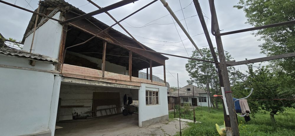 Уй сотилади. Продаётся дом. Таш.обл г. Янгиюль. 19 сот