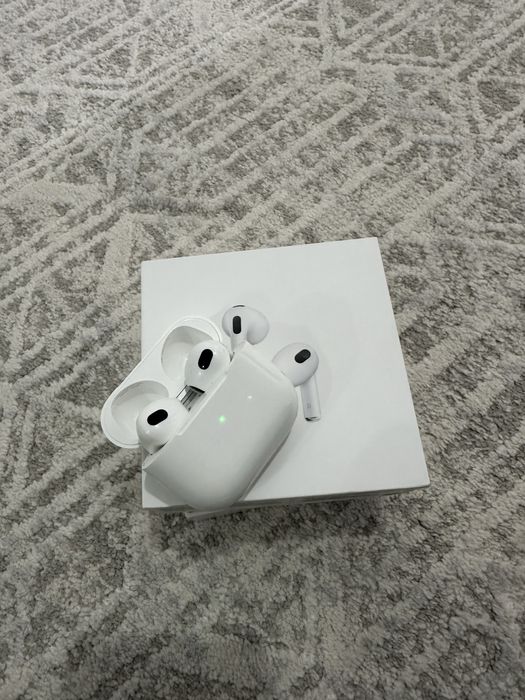 Apple watch-AirPods