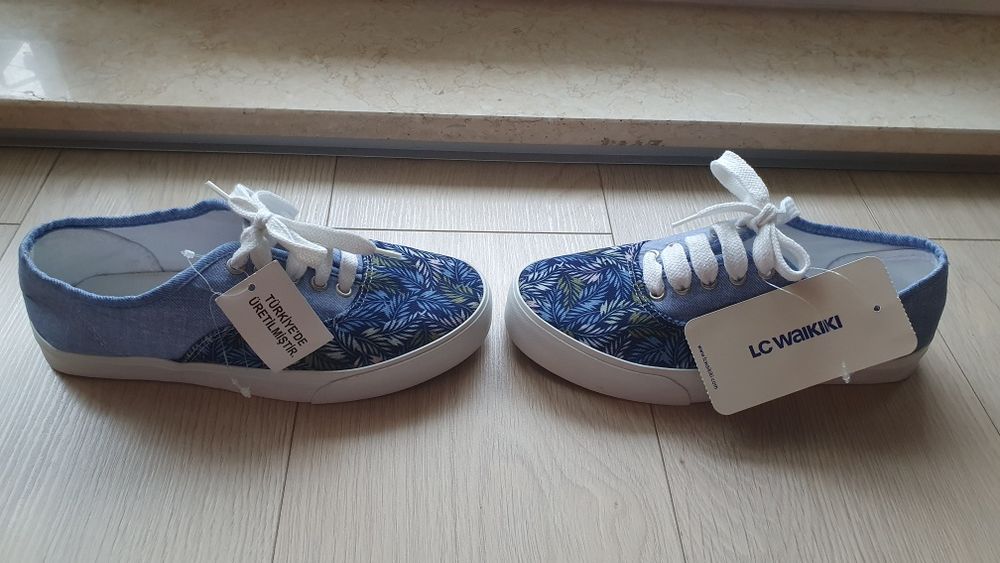 WAIKIKI tenisi sneakers dama marime 37 bleu denim NOI pânză Curier OLX