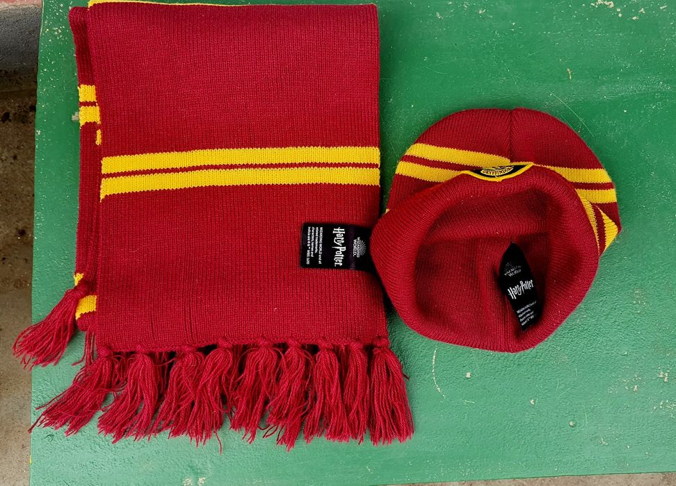 Set fular si caciula HarryPotter