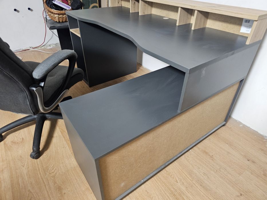 Birou Momax stare perfectă ca nou