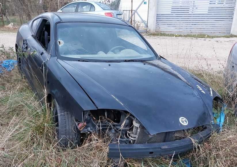 Dezmembrez HYUNDAI COUPE 2 (GK) 1.6i (02.2004) + 2.0i (03.2002)