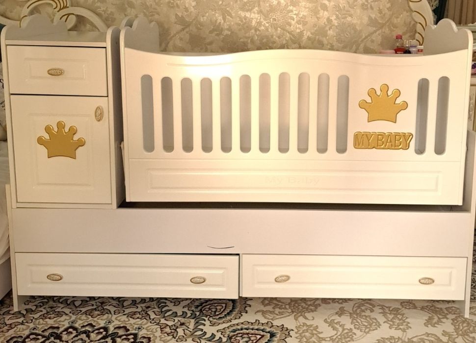 Срочно продаётся Детская кровать! Торг есть.