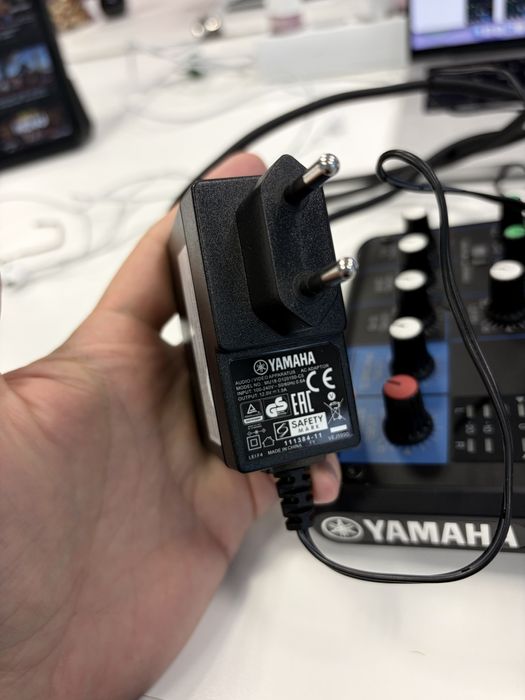 Mixer Yamaha MG06