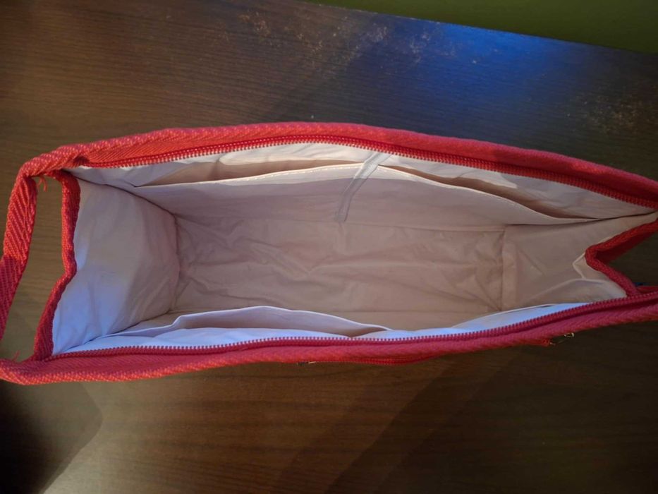 2 truse pentru cosmetice