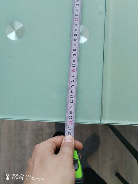 Продам стол стекляный