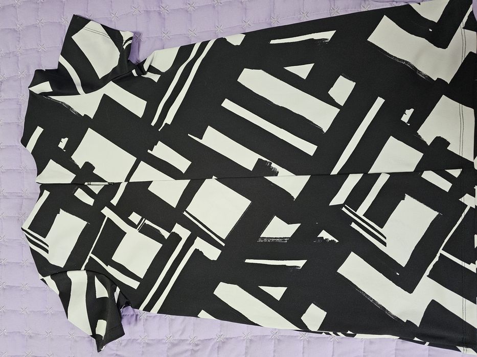 Различни дамски рокли