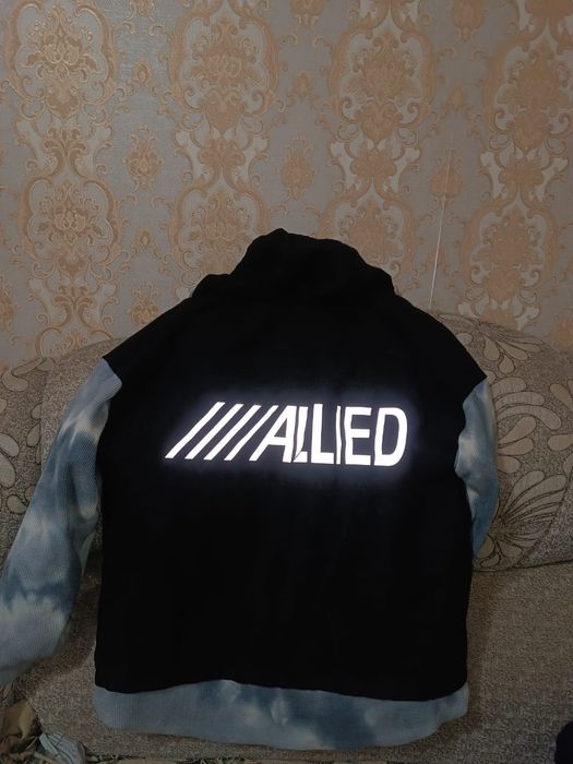 Продам куртку на подростка, парня на весну