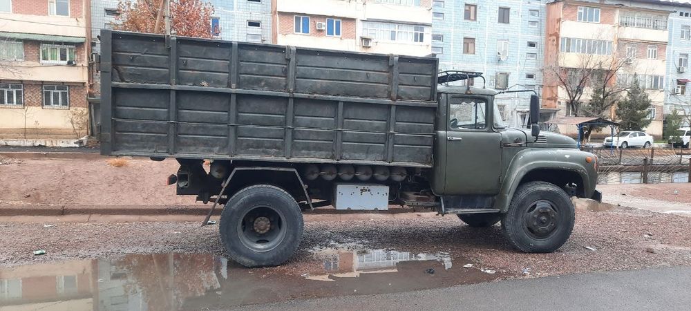 Зил стилади самосвал.