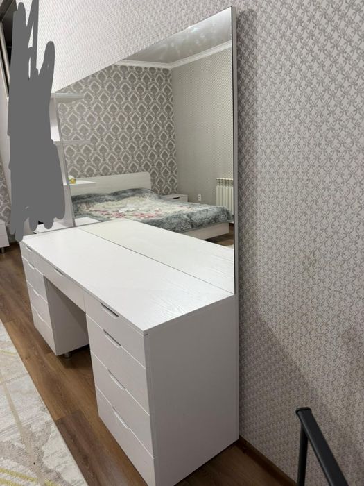 Туалетный столик большой