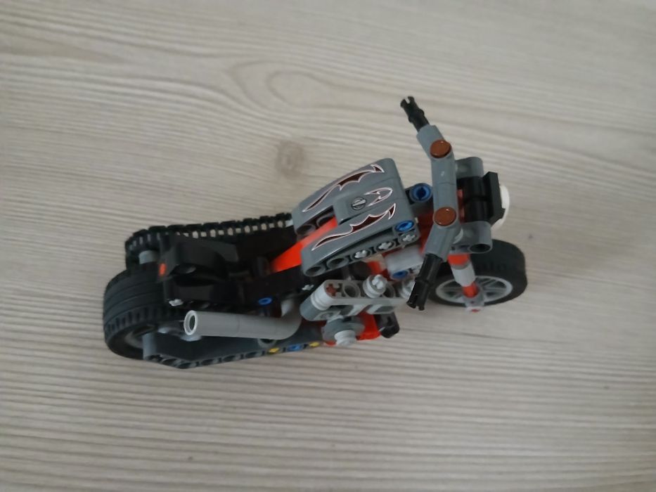 Lego Technic motocicletă