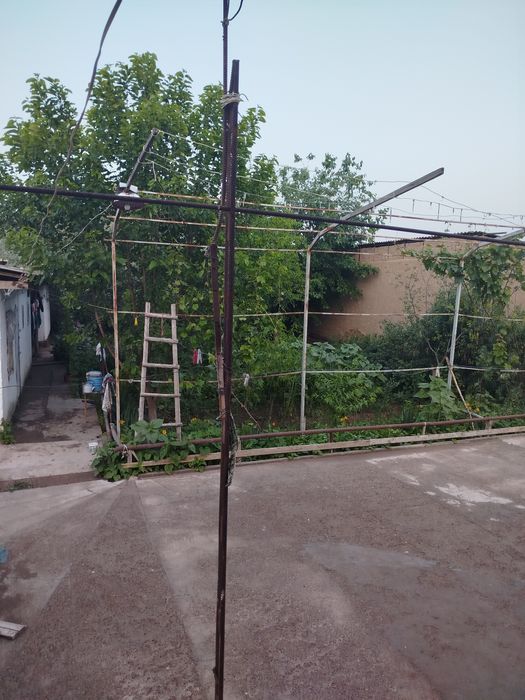 уй сотилади...7,5 сотих. Гулистон шаҳар, улуғ йул МФЙ. Илк қадам 16 у