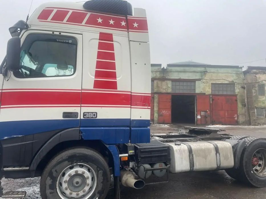 Продаю тягач Караганда