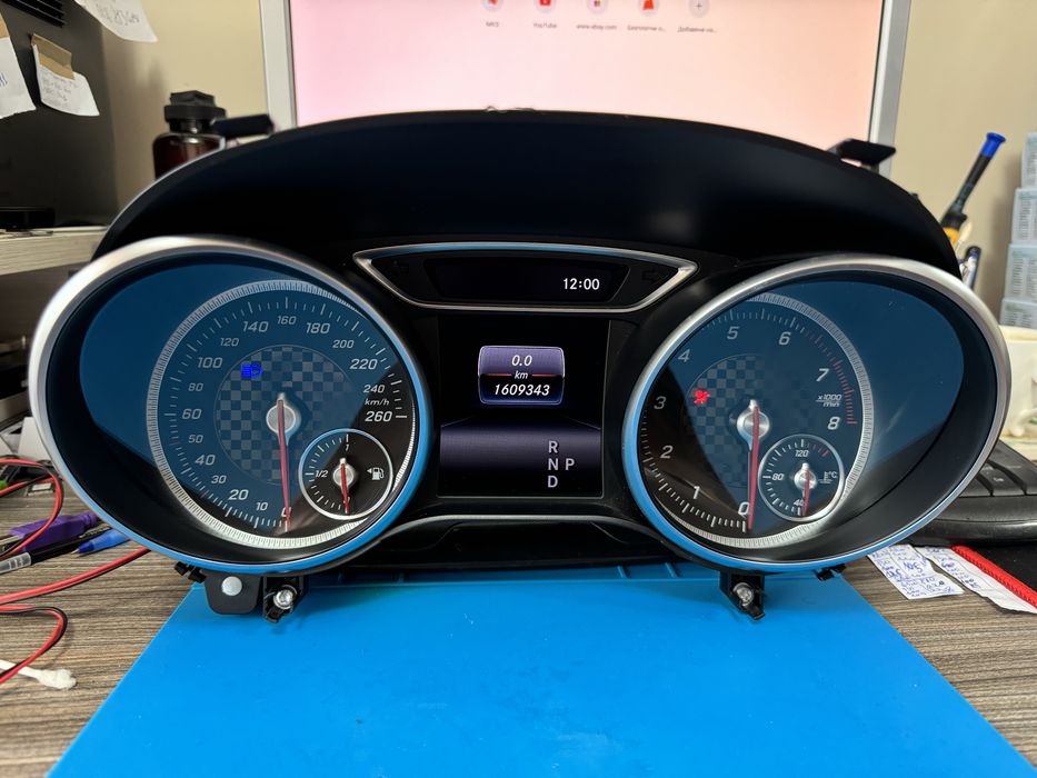 Километраж Mercedes a class w176 с фон осветление.