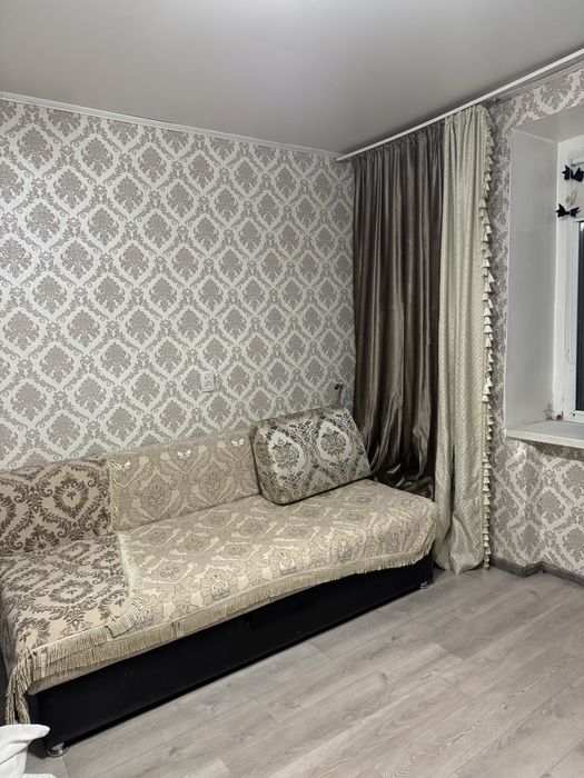 Продаю 1-комн малосемейку