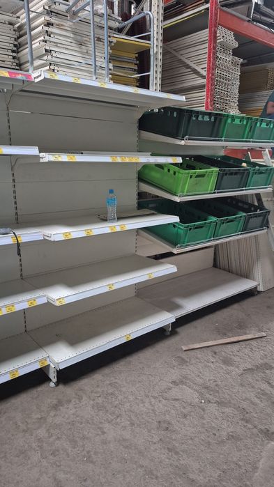 Витрина  полька.