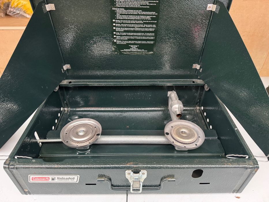 Бензинов котлон Coleman campstove 424