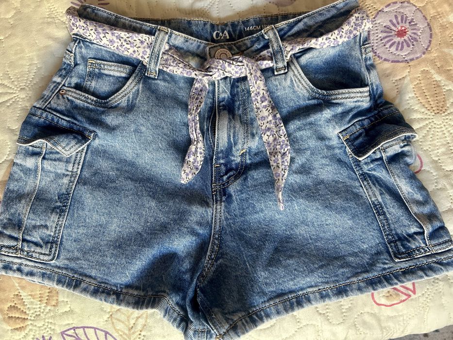 Къси дънкови панталонки C&A