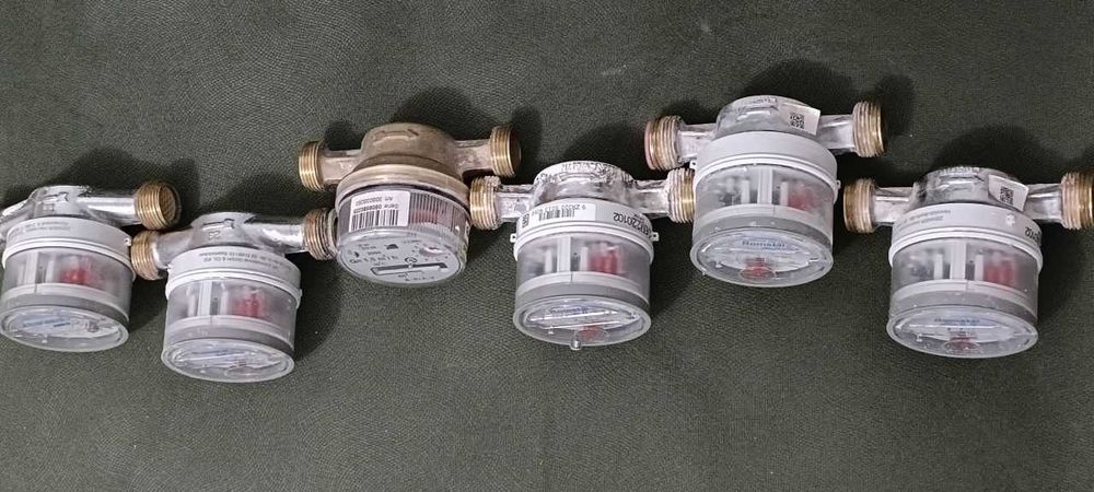 Vand contoare/ apometru AR si AC la jumatate de pret. Stare excelenta