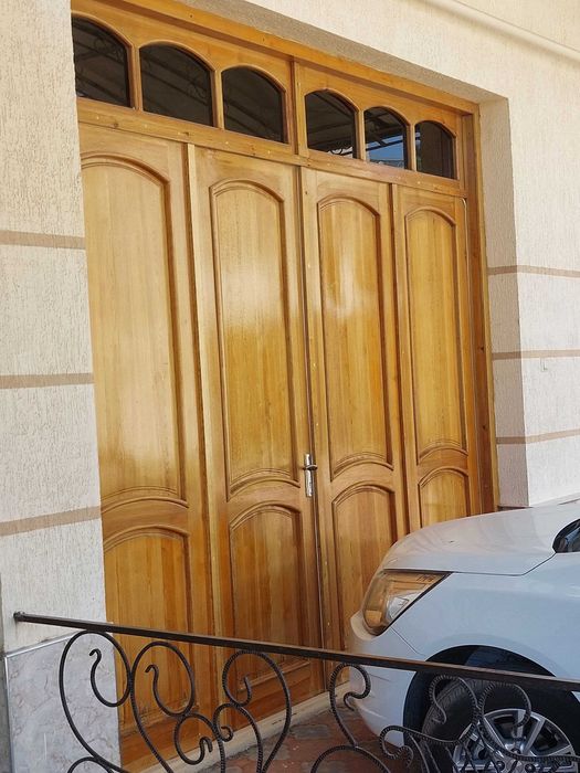 3×2.8 m Katta Eshik Sotiladi