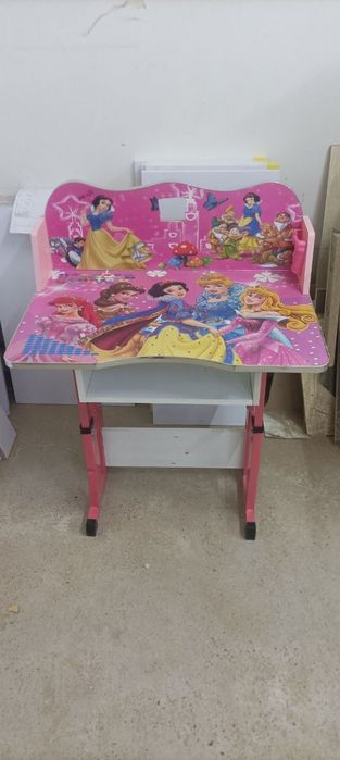 Детская парта для девочки