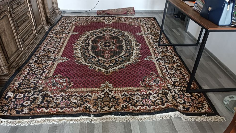 Продаю б у ковер