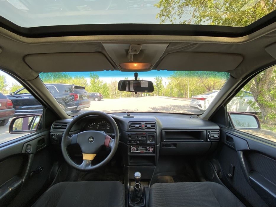 Opel Vectra A 2-х литровый на механике