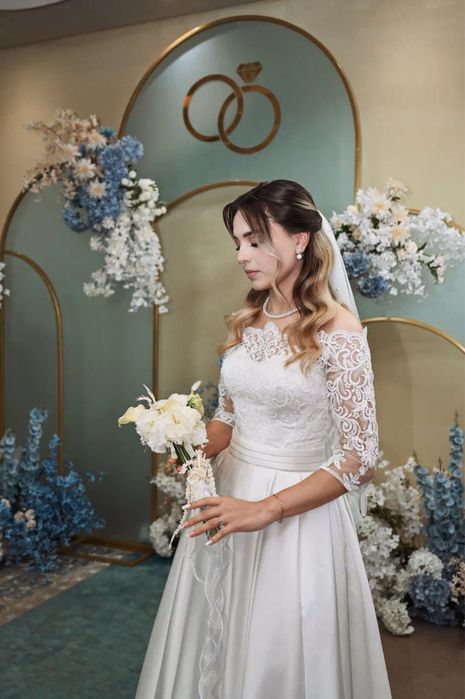 Свадебное платье