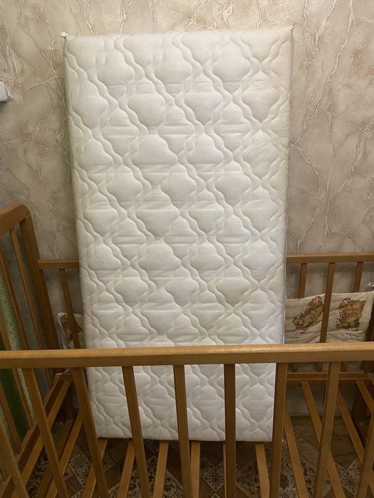 Продам детскую кроватку