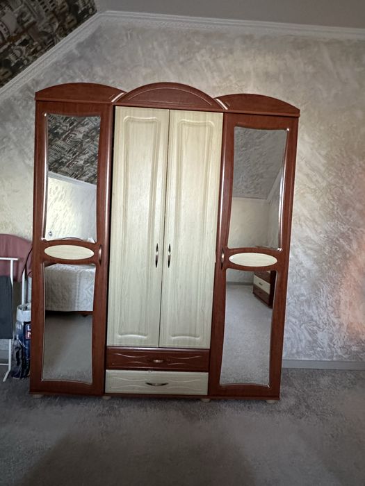 Спальный гарнитур