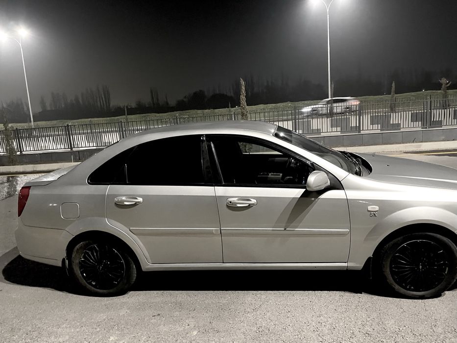 Lasetti 1.8 yaxshi holatda