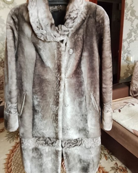 Продам мутоновую шубу